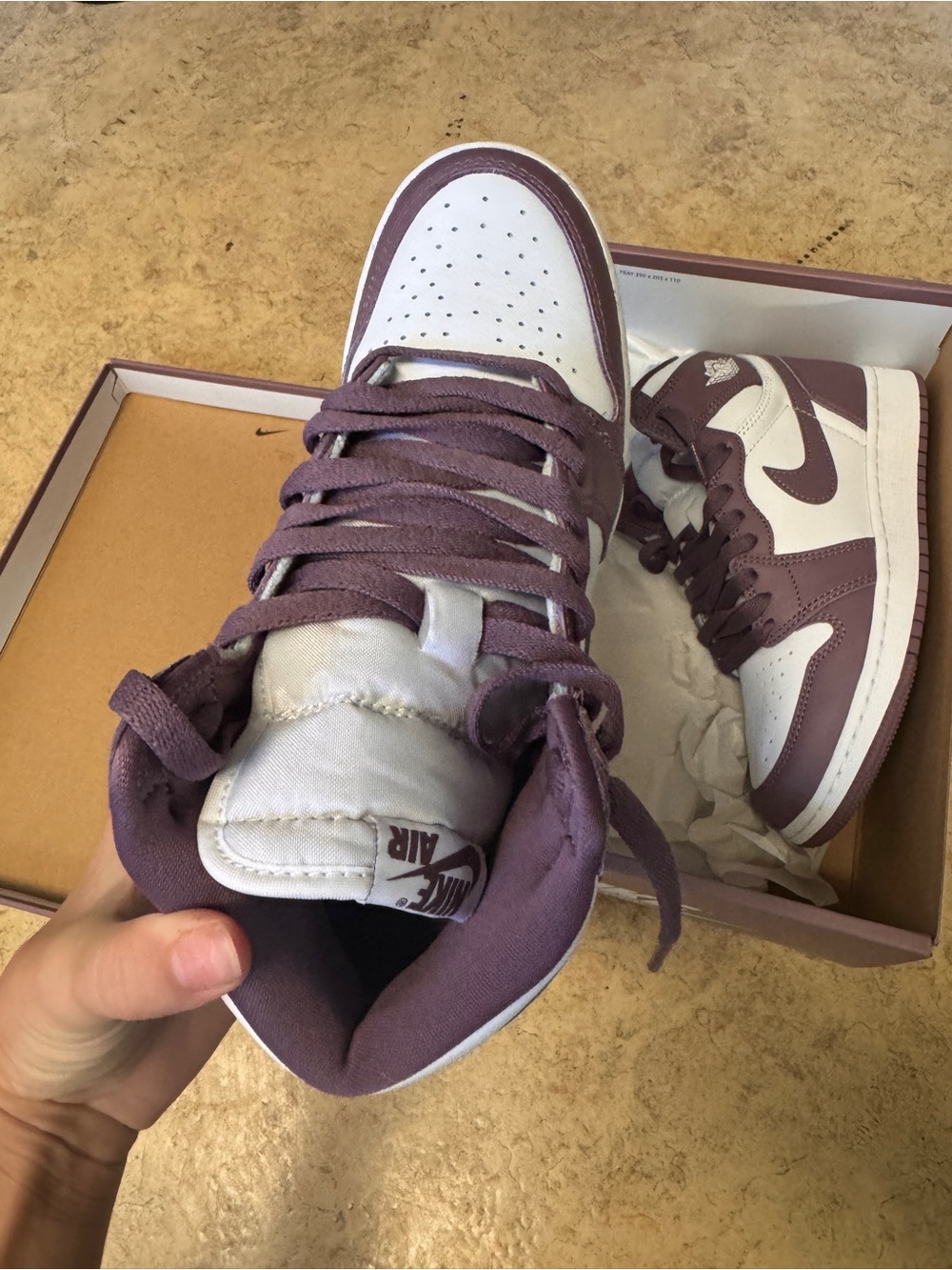 Jordan 1 High - Picture 2 of 6